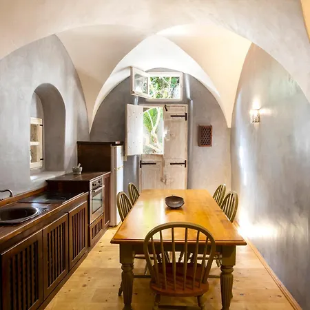 Ducato Wine Village منتجع